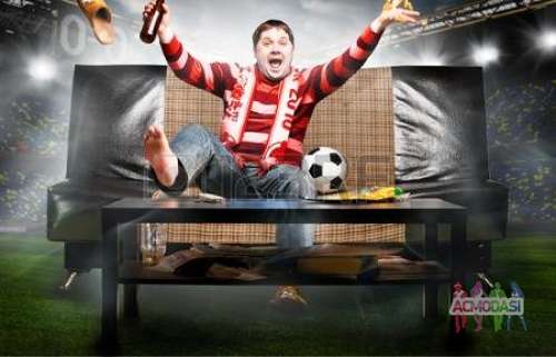 Главная роль-футбольный фанат в промо-роликах о вредном образе жизни