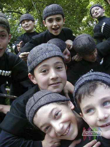 Мальчики-грузины, 11-13 лет, полнометражный фильм