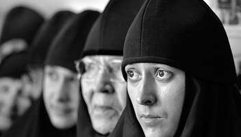 Актриса на роль монахини в короткометражный фильм "Звёзденька".