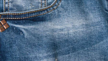 Реклама джинсовой одежды