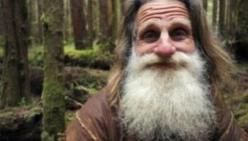 Лесной человек - док фильм, нужен герой - обаятельный бородач